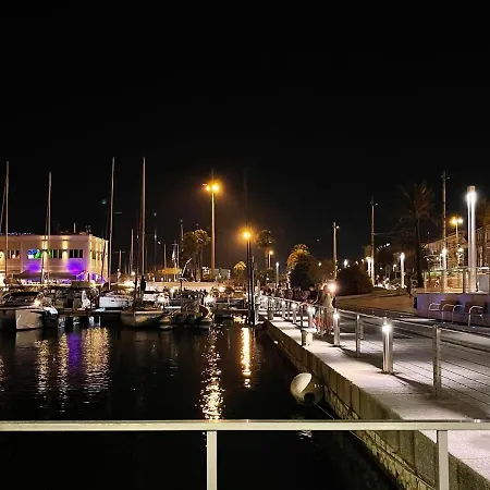 Luxury Marina Apartment *